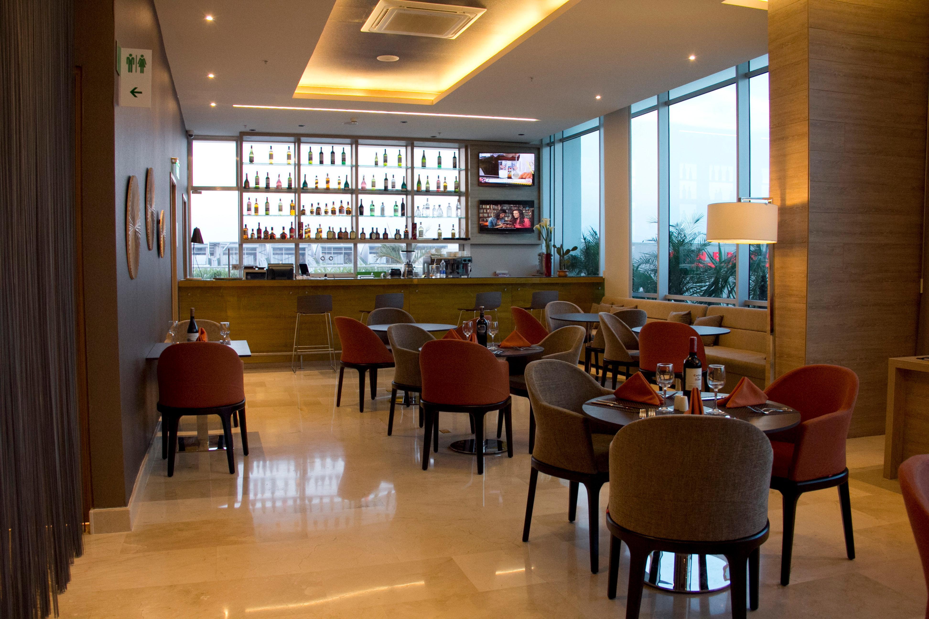 Holiday Inn Cucuta By Ihg Exterior photo The lounge at the airport