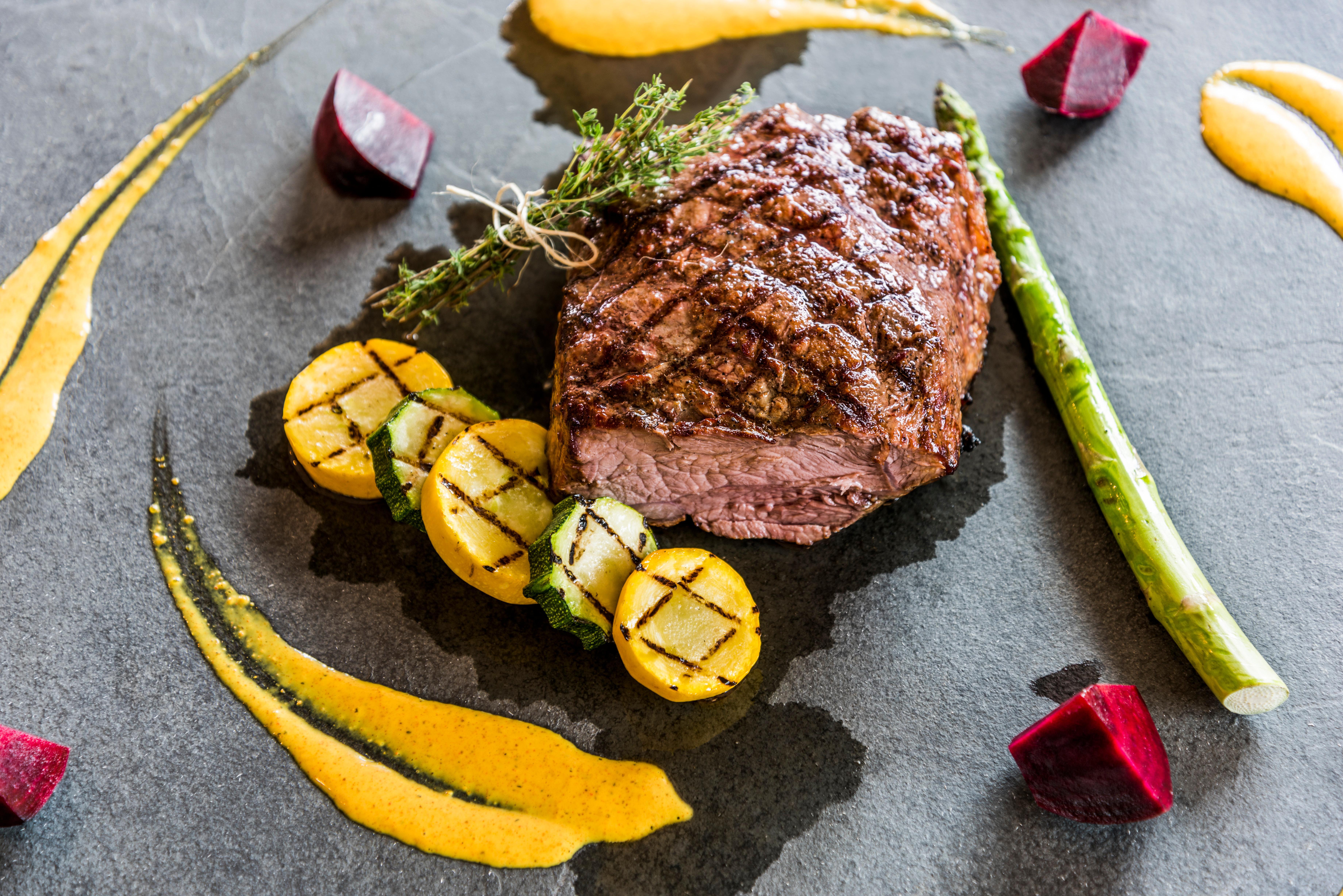 Holiday Inn Cucuta By Ihg Exterior photo A steak prepared with vegetables