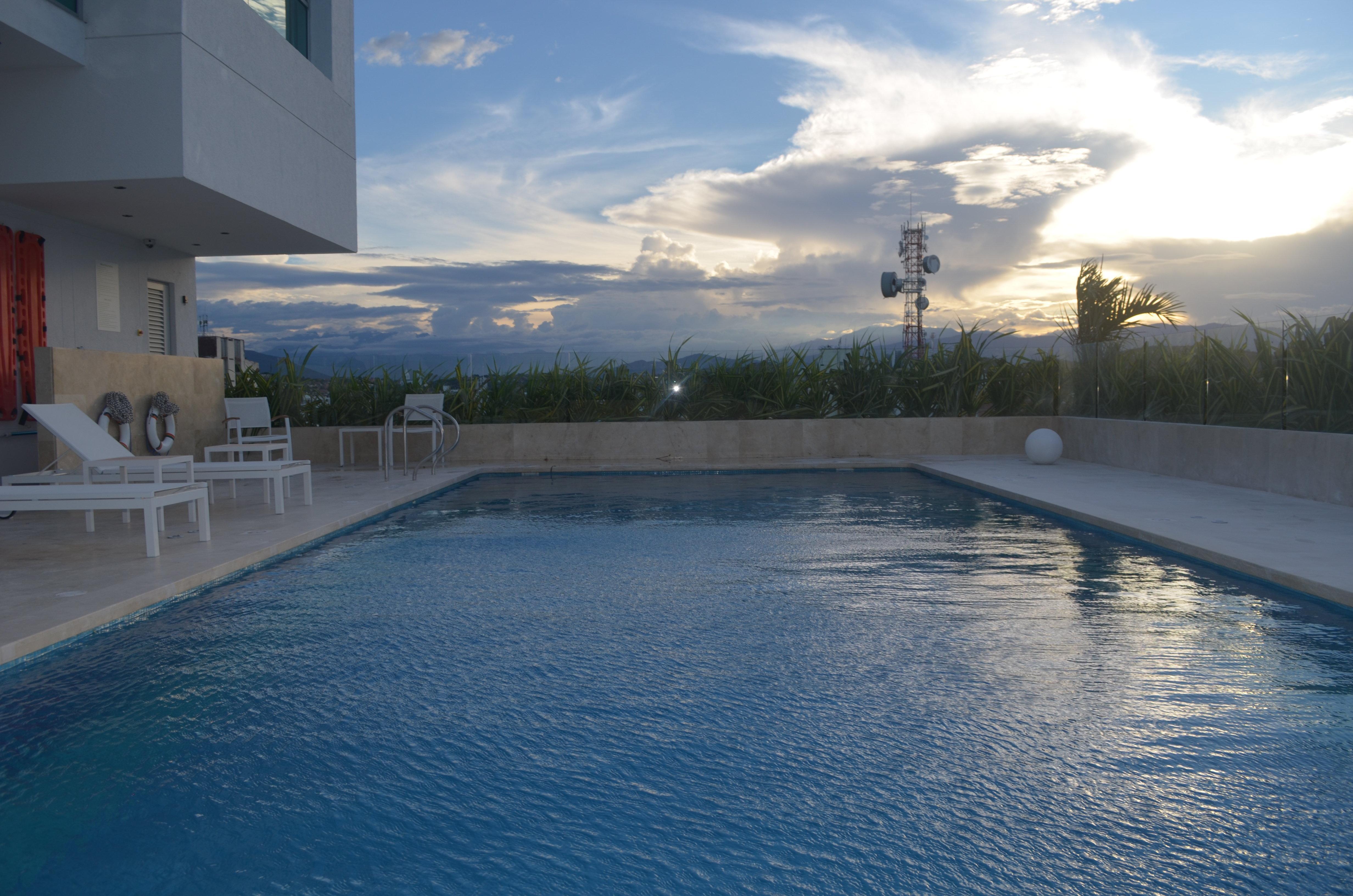 Holiday Inn Cucuta By Ihg Exterior photo Swimming pool at the hotel
