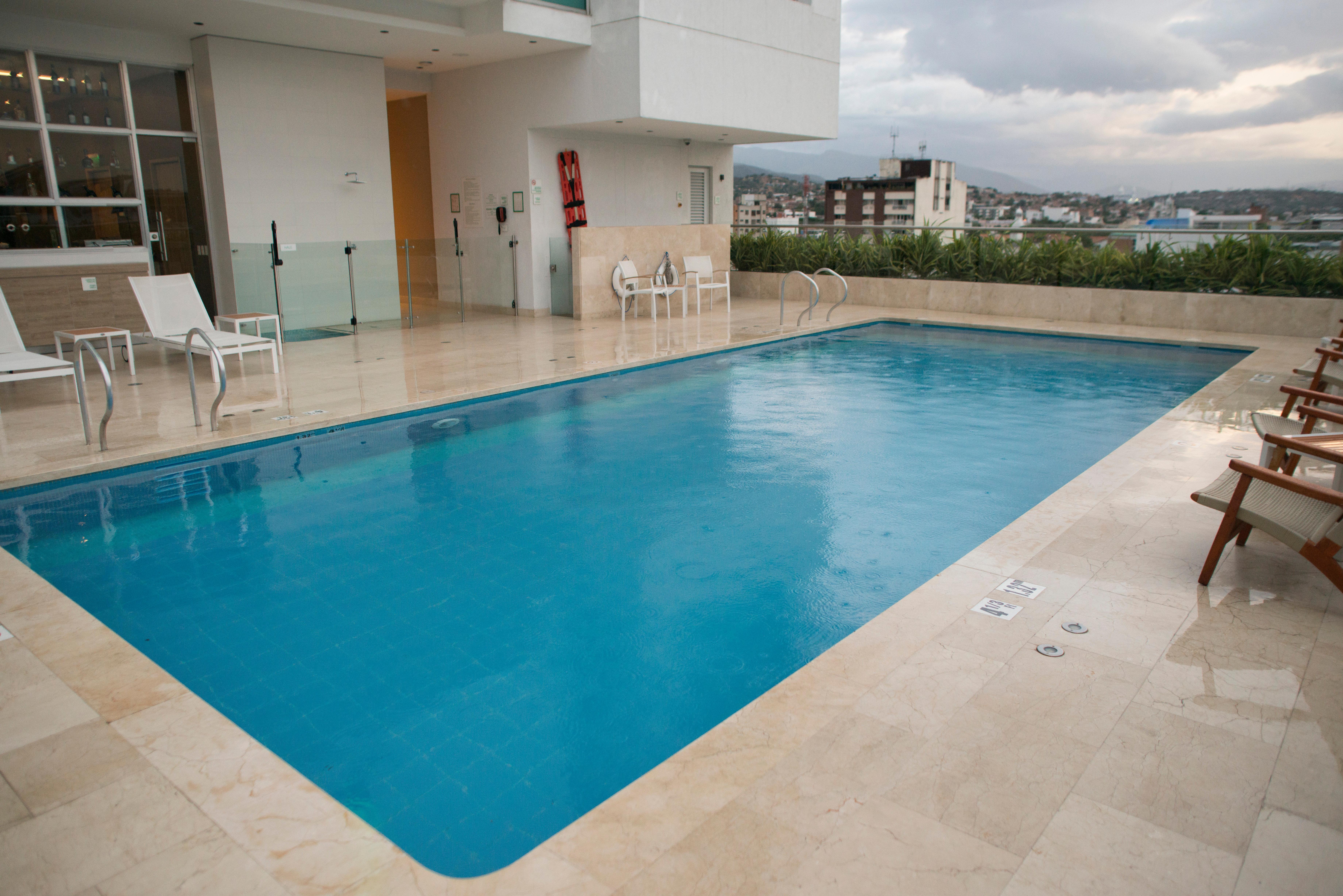 Holiday Inn Cucuta By Ihg Exterior photo A rooftop pool
