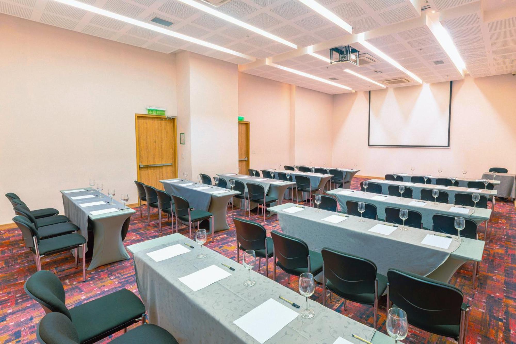 Holiday Inn Cucuta By Ihg Exterior photo Meeting room
