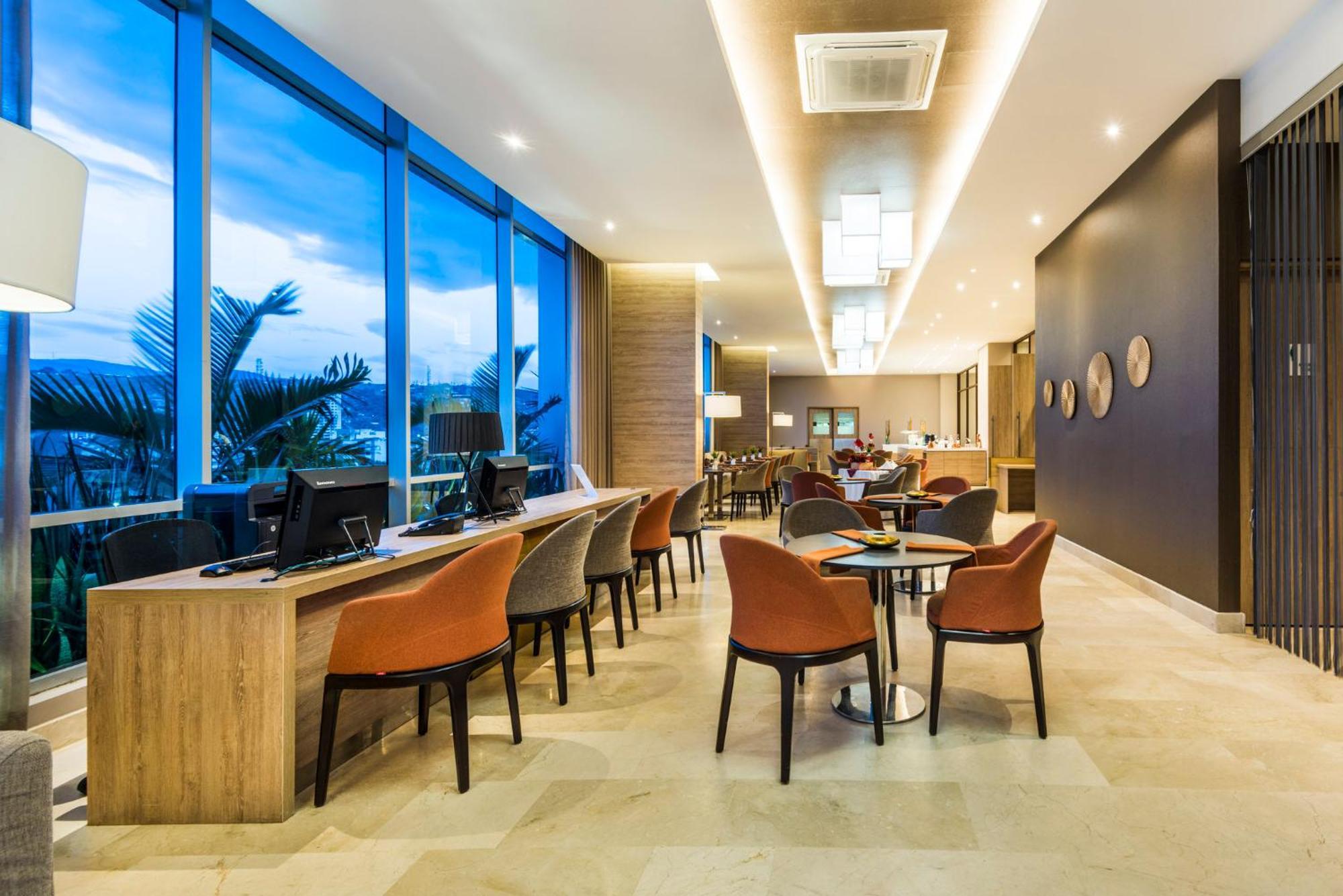 Holiday Inn Cucuta By Ihg Exterior photo Business Center