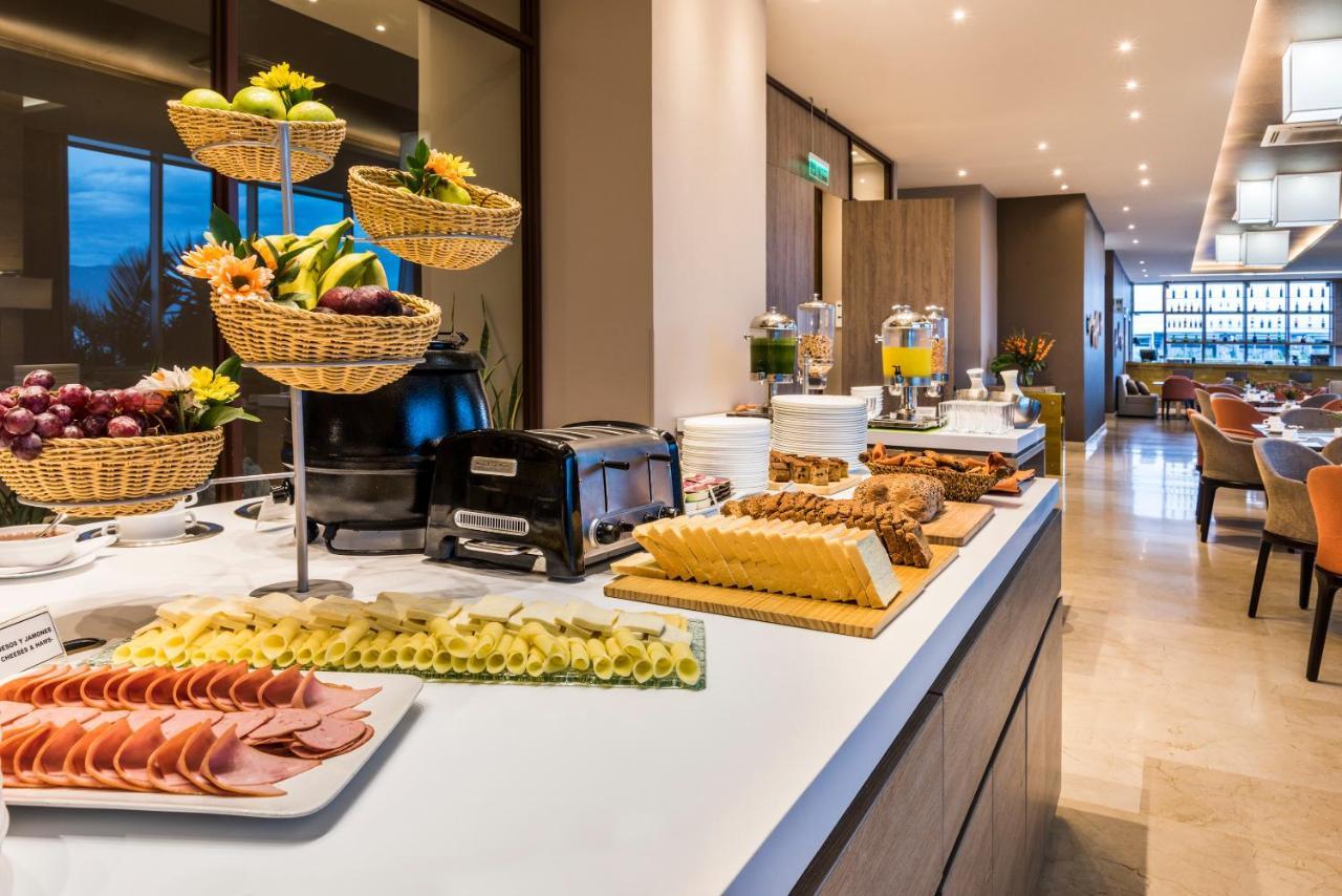 Holiday Inn Cucuta By Ihg Exterior photo The lounge at the airport